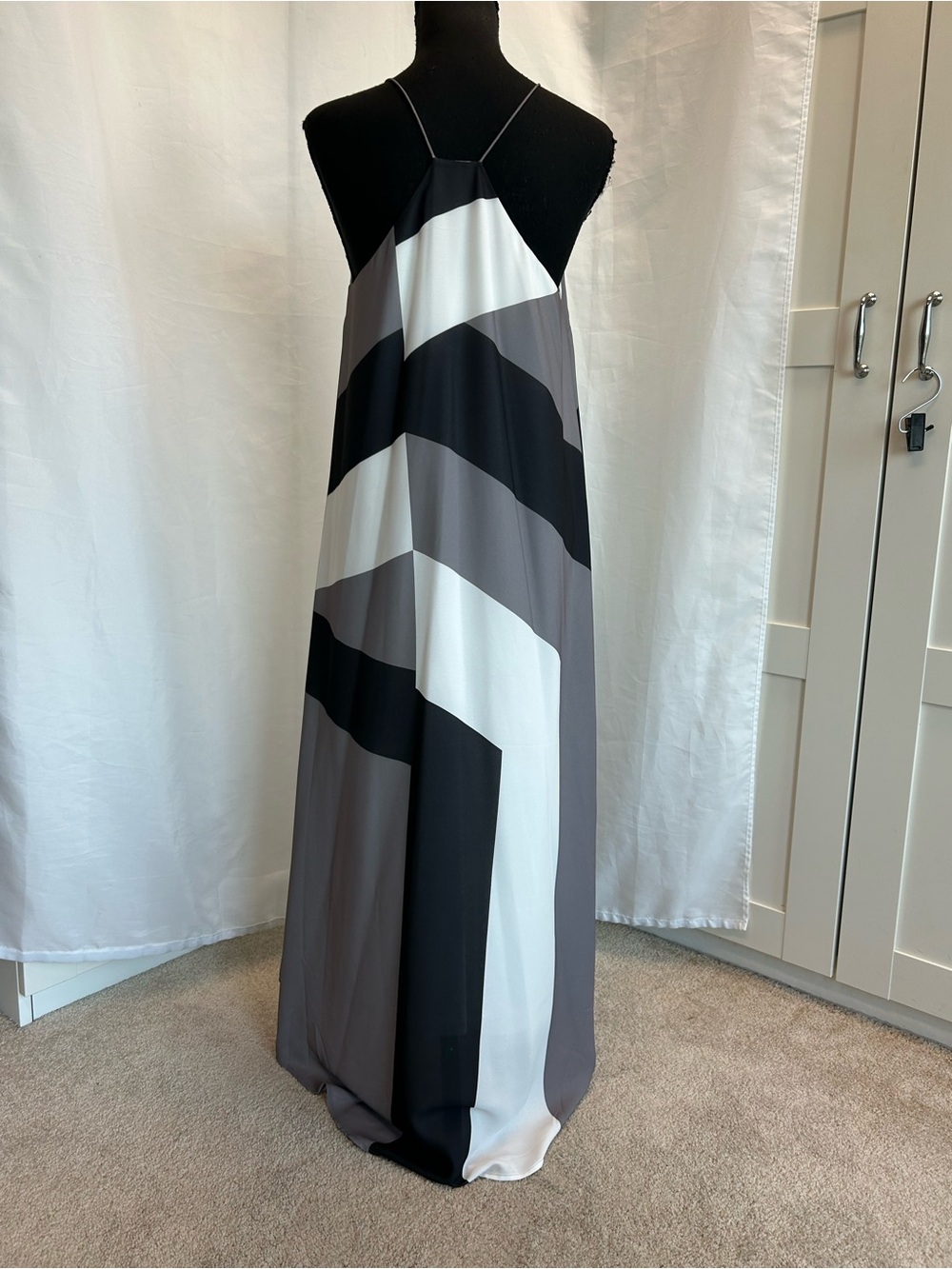 RW&CO Geometric Colorblock Maxi Dress Black White Gray Size Medium NWT - Picture 4 of 13